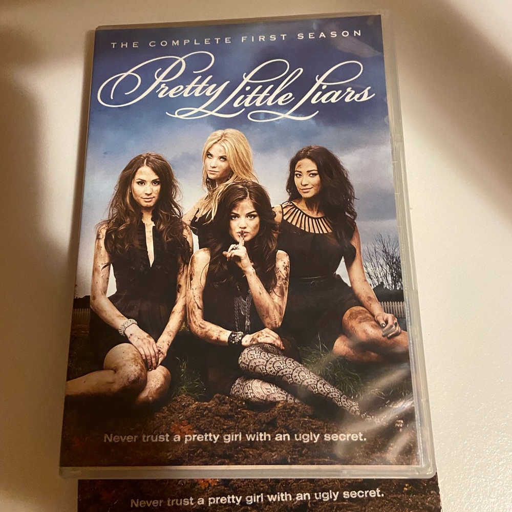 Pretty Little Liars Season 1 DVD